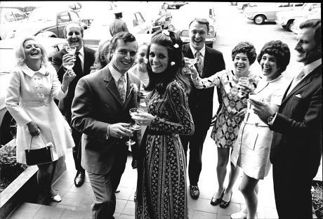Racing Driver Jackie Oliver Marries Singer Lynne Hamilton At Richmond. See Version For Full Caption.