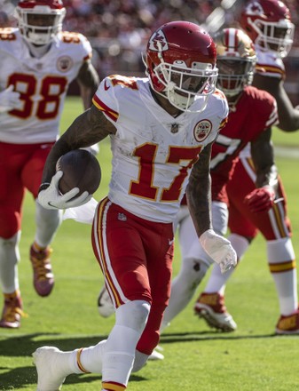 Mecole Hardman of the Kansas City Chiefs dives to score a 25 yard News  Photo - Getty Images