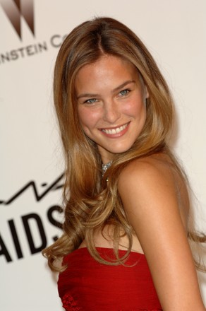 Model Bar Refaeli Arrives American Foundation Editorial Stock Photo