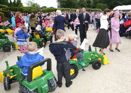 Queen Elizabeth II visits Alnwick Gardens, Northumberland, Britain - 22 Jun 2011