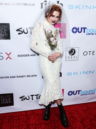 American Actress Anne Winters Arrives Boo2bullyings Editorial Stock