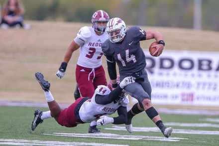 Southern Nazarene University Crimson Storm Quarterback Editorial Stock ...