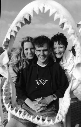Radio Dj Jakki Brambles With Phillip Ashforth And Sue Foster (l To R) For Feature On Shark Diving In San Diego. Phillip Is A Warehouseman From Lancashire Who Won The Trip On Jakki Brambles' Radio Show.