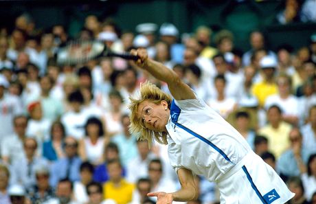 WIMBLEDON TENNIS TOURNAMENT, LONDON, BRITAIN 1987 Stock Pictures