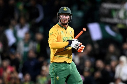 Heinrich Klaasen South Africa Leaves Field Editorial Stock Photo ...