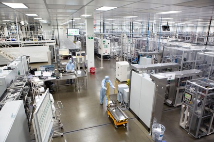 Workers Cell Manufacture Clean Room Envisions Editorial Stock Photo ...