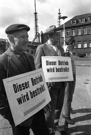 Collective Bargaining Dispute Ig Chemie Papier Editorial Stock Photo ...