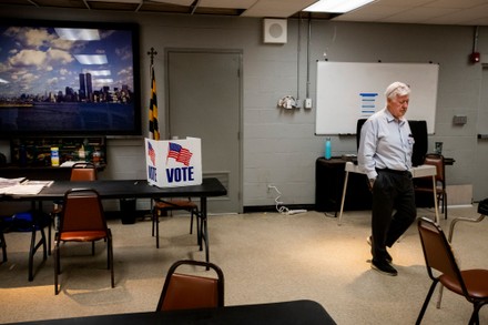 Americans Head Polls Vote 2022 Midterm Editorial Stock Photo - Stock