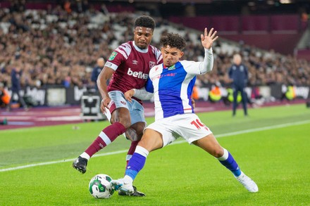 Tyrhys Dolan (10) of Blackburn Rovers arrives at Swansea.com stadium Stock  Photo - Alamy