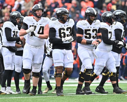 Purdue Boilermakers Offensive Line Breaking Out Editorial Stock Photo ...