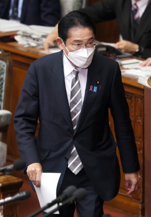 Japanese Prime Minister Fumio Kishida Bows Editorial Stock Photo ...