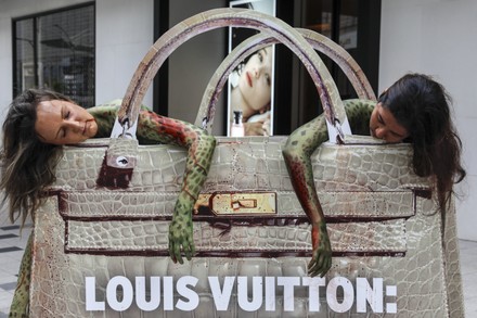 250 Bum bag by louis vuitton Stock Pictures, Editorial Images and Stock  Photos