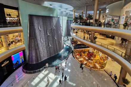 21 Dubai Mall Waterfall Stock Pictures, Editorial Images And Stock 