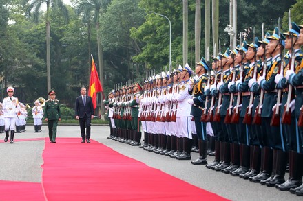 2,000 Vietnamese guard Stock Pictures, Editorial Images and Stock ...