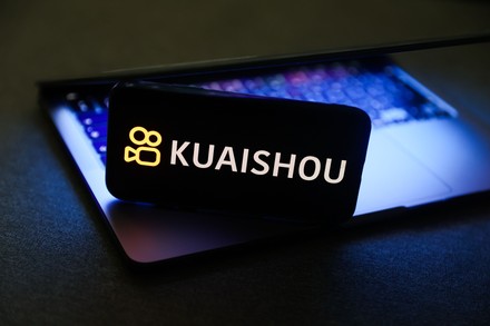 5 Kuaishou logo Stock Pictures, Editorial Images and Stock Photos ...