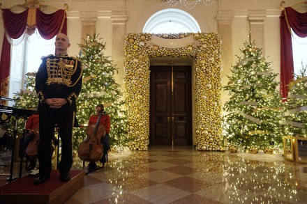 White House decorated in 'We the People' theme for holidays