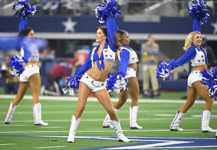 2,000 Dallas cowboys cheerleaders Stock Pictures, Editorial Images and ...