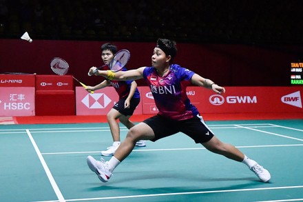 Malaysia's Thinaah Muralitharan and Pearly Tan use three languages to  communicate on the badminton court