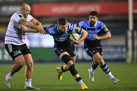 Mason Grady Cardiff Rugby Evades Tackle Editorial Stock Photo - Stock ...