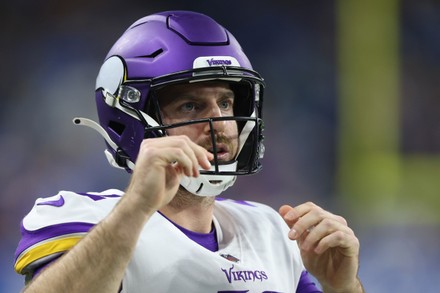 Minnesota Vikings linebacker William Kwenkeu (47) plays against