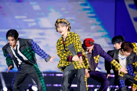 Cravity Kpop Boy Group Cravity Performs Editorial Stock Photo - Stock ...