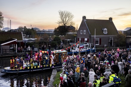 20221112 170401 Westzaan Sinterklaas Zwarte Piet Editorial Stock Photo