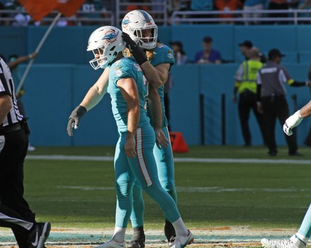 Dolphins' Andrew Van Ginkel returns to practice after having