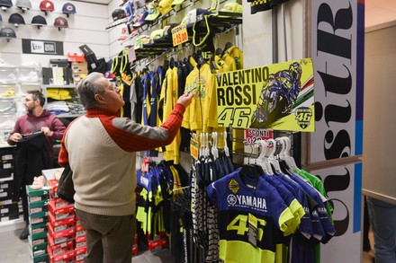 Merchandising shop valentino rossi