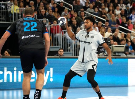 Dominik Máthé signs with Paris Saint-Germain Handball through to