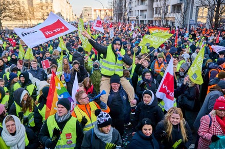 Several Thousand Employees Vivantes Berliner Stadtreinigung Editorial ...