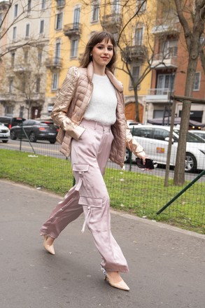 How to Wear Paperbag Waist Pants - Have Need Want