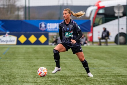 Amandine Henry Olympique Lyonnais Controls Ball Editorial Stock Photo ...