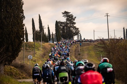 La 'Strade Bianche', gran escenario para el maillot solidario de