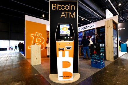 9 Bitcoin vending machine Stock Pictures, Editorial Images and Stock ...