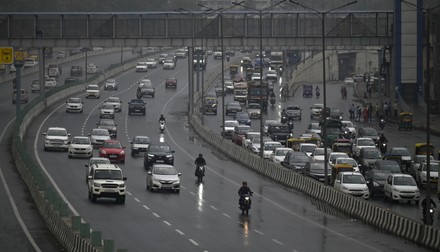 __COUNT__ Heavy Rain, Hailstorm Lash Parts Of Delhi-NCR; Waterlogging ...