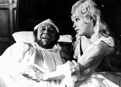 1,000 Sid james Stock Pictures, Editorial Images and Stock Photos