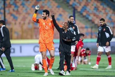 Goleiros Nacional Mohamed El-Shenawy Da Equipe De Futebol De Egito Foto de  Stock Editorial - Imagem de goleiro, profissional: 138193208