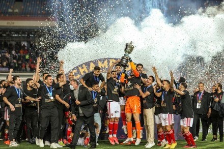 Goleiros Nacional Mohamed El-Shenawy Da Equipe De Futebol De Egito Foto de  Stock Editorial - Imagem de goleiro, profissional: 138193208