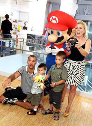 Melissa Joan Hart and family at the Nintendo Store, New York, America - 22 Jul 2011