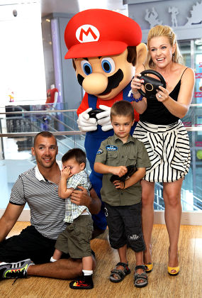Melissa Joan Hart and family at the Nintendo Store, New York, America - 22 Jul 2011