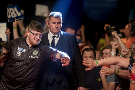  4,000 Euro tour Stock Pictures, Editorial Images and Stock Photos Illustration 