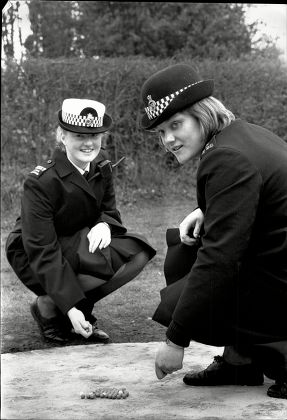 Marbles Championships Tinsley Green Sussex - 1989 Shows: Wpc Anna Skinner And Wpc Sue Elliott