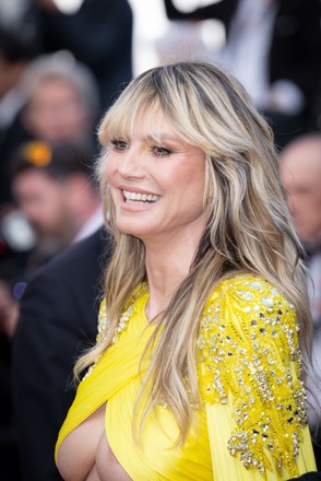 Braless Heidi Klum Suffers Wardrobe Malfunction Editorial Stock Photo