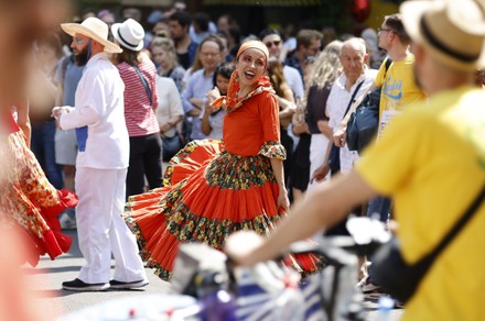 5,000 Cultural festivals Stock Pictures, Editorial Images and Stock