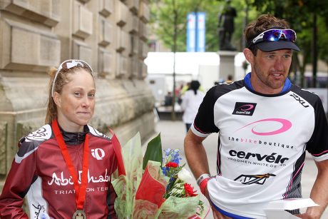 Race winners, Kristin Moeller (Germany) and Aaron Farlow (Australia)