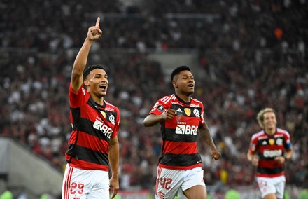 Wesley Franca (R) of Flamengo celebrates a goal during the Copa