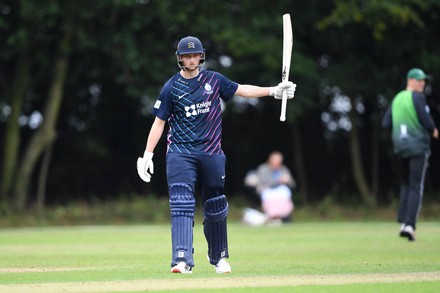Berkshire v Middlesex, National v First Class County, Falkland Cricket Club, Newbury, UK - 30 Jul 2023 Redaktionelt stock-billede