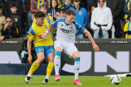 Westerlo's Bryan Reynolds, Westerlo's goalkeeper Sinan Bolat and News  Photo - Getty Images