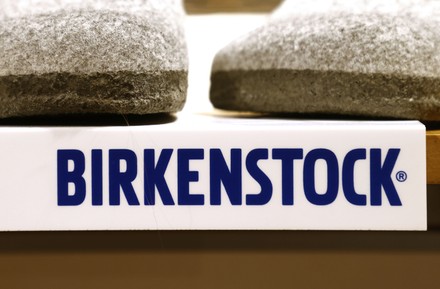 Birkenstock Sandals, Clogs, and Shoes | Zappos.com