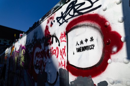 Graffiti war breaks out after Chinese Communist Party slogans